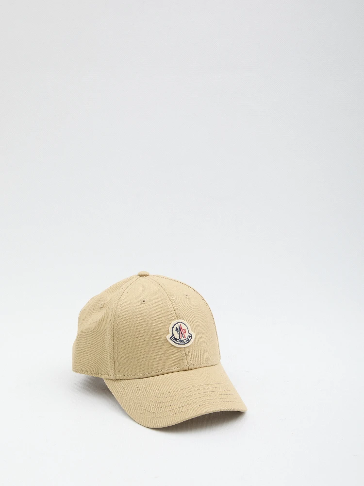 Baseball cap with logo