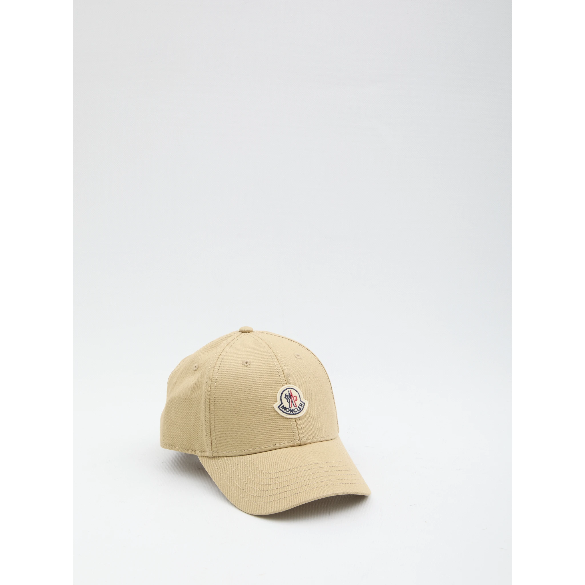Baseball cap with logo