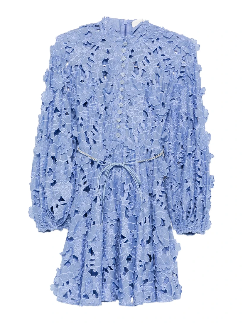 فساتين زيمرمان باللون الأزرق الصافي