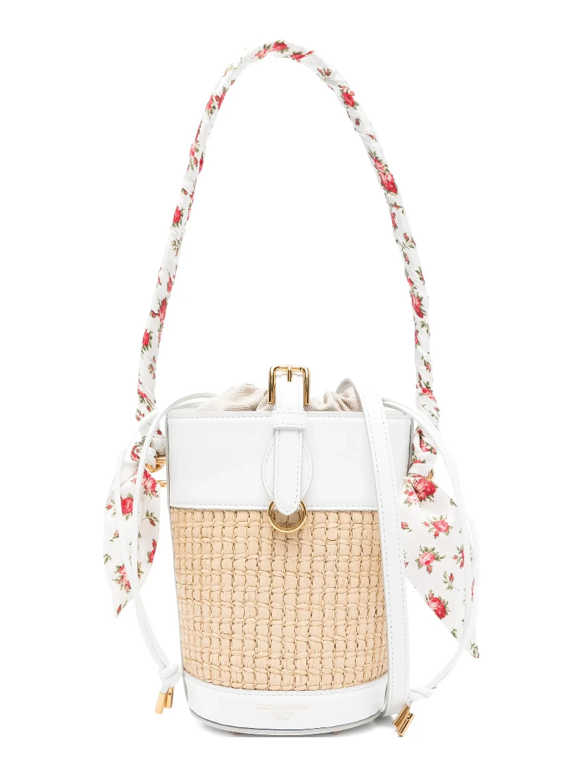 حقائب دولتشي آند غابانا.. بيضاء