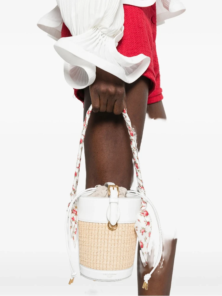 حقائب دولتشي آند غابانا.. بيضاء alternative