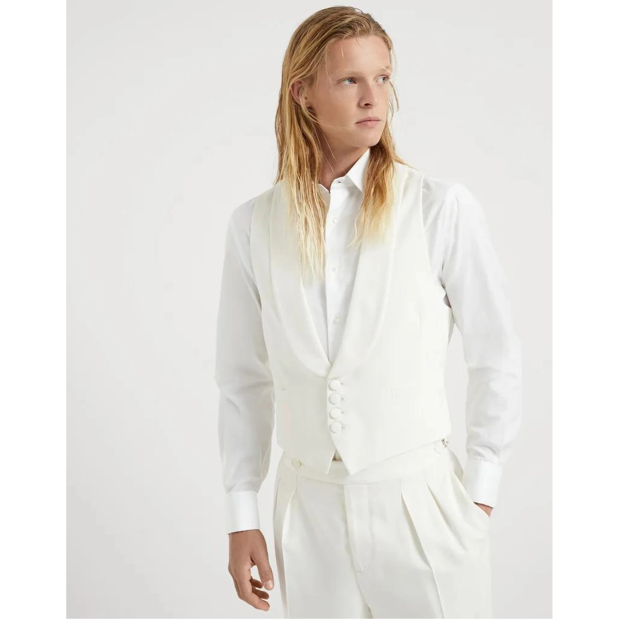 White Silk Sleveless Jacket