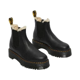 حذاء تشيلسي أسود من الجلد