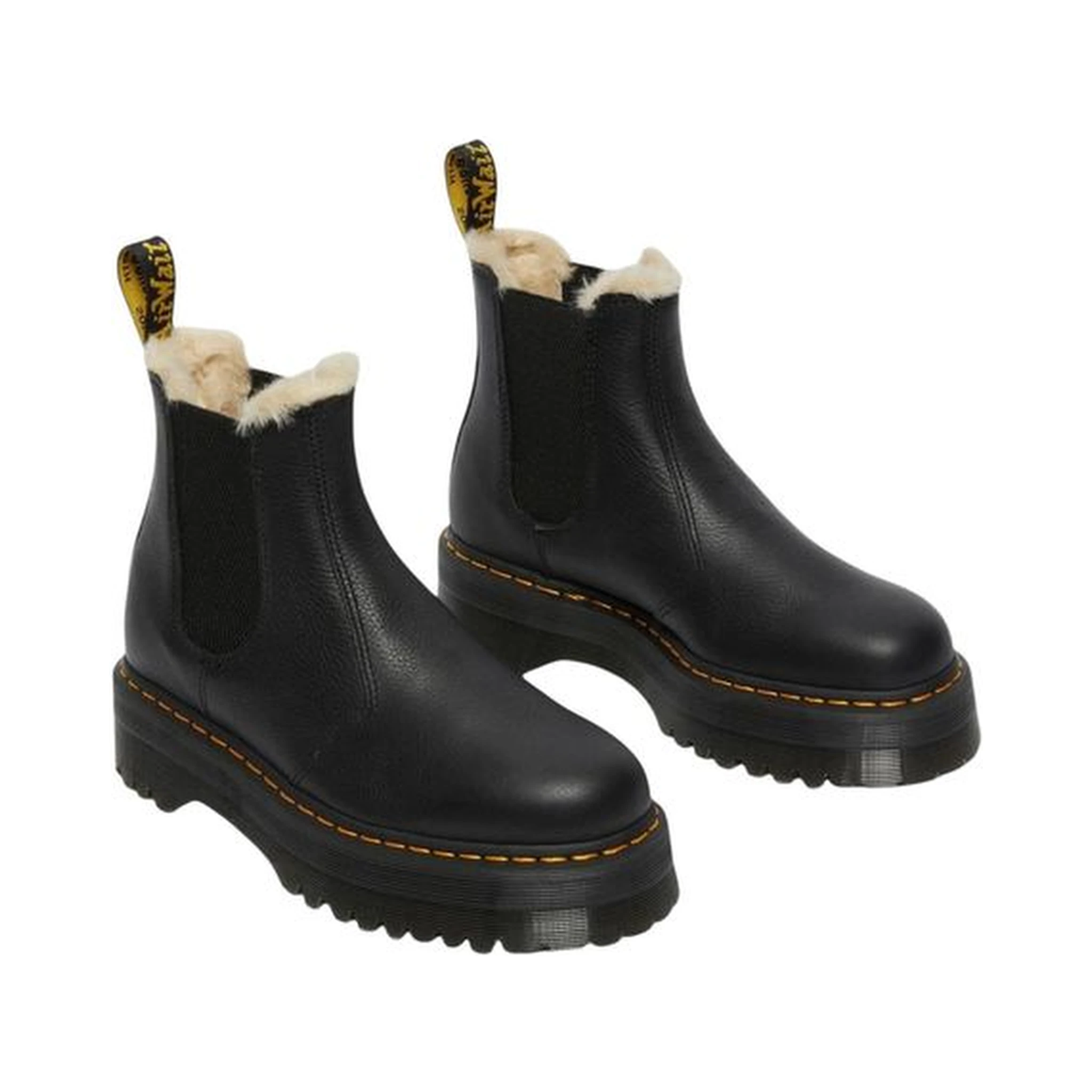 حذاء تشيلسي أسود من الجلد