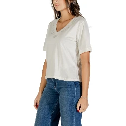 تي شيرت قطني أبيض