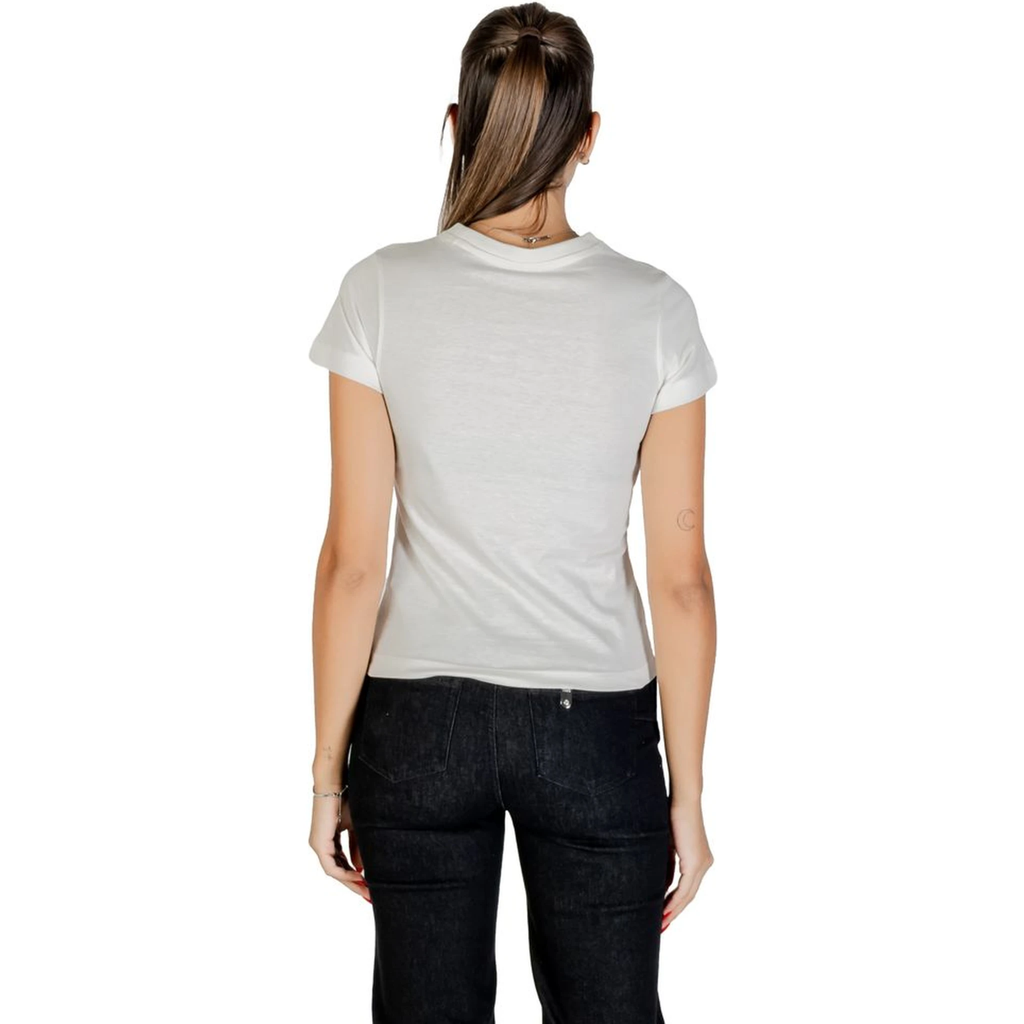 تي شيرت قطني أبيض