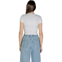 تي شيرت قطني أبيض