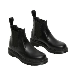 حذاء كاحل من الجلد الأسود