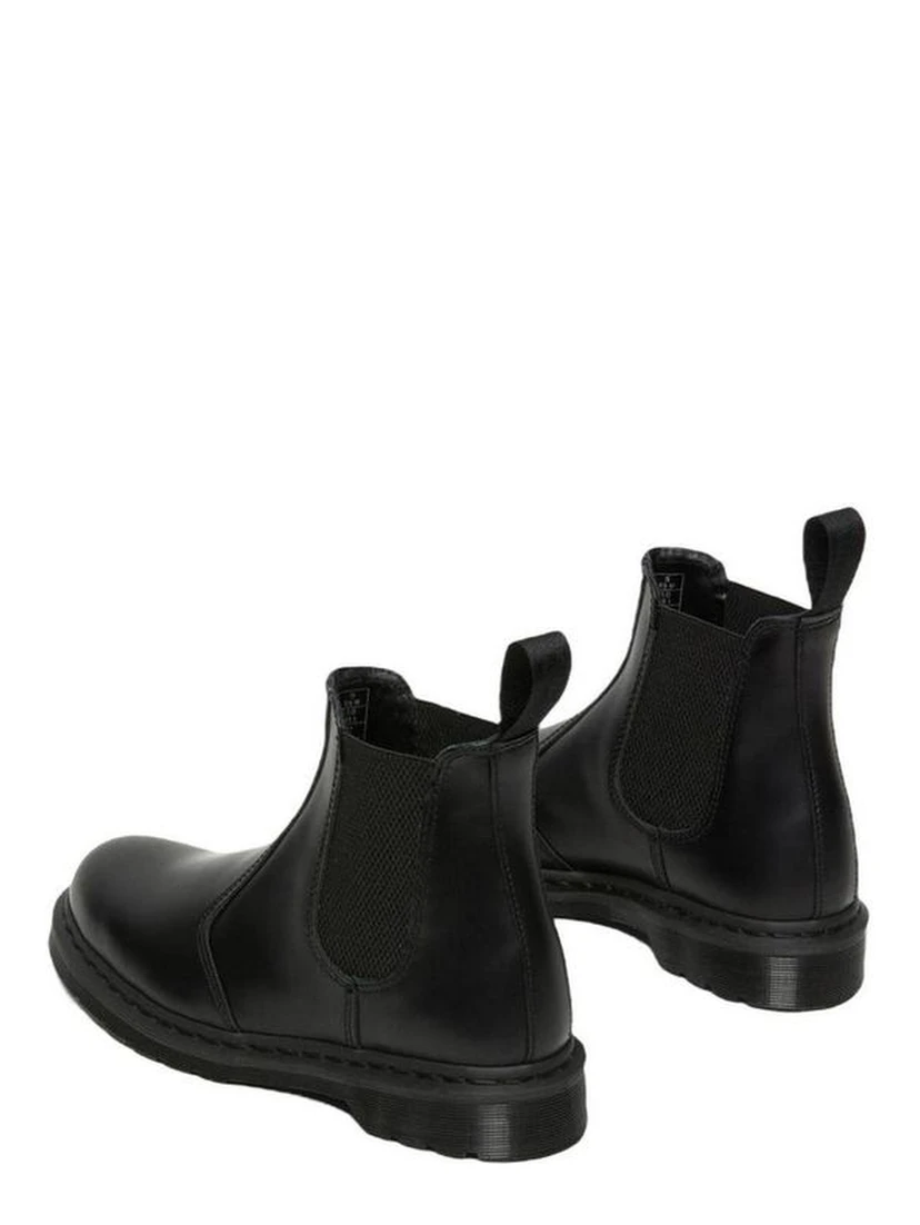 حذاء كاحل من الجلد الأسود