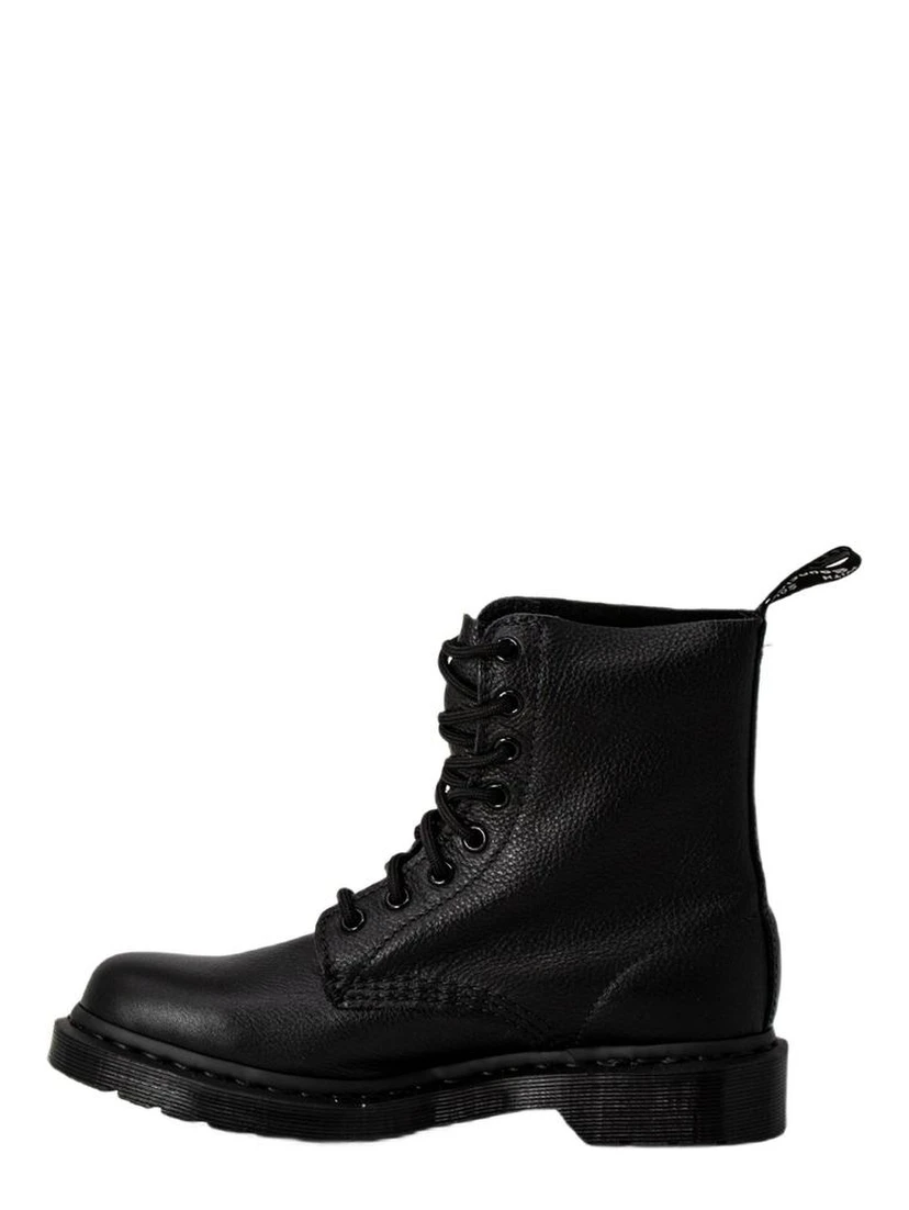 أحذية جلدية سوداء برباط