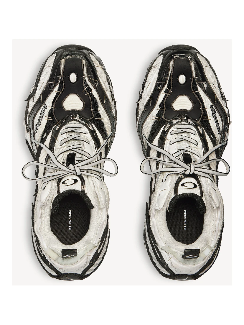 "Soleless" sneakers