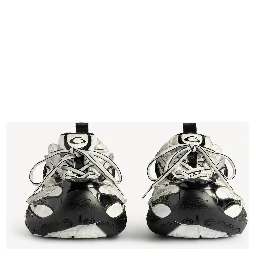"Soleless" sneakers