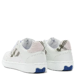 Check details sneakers