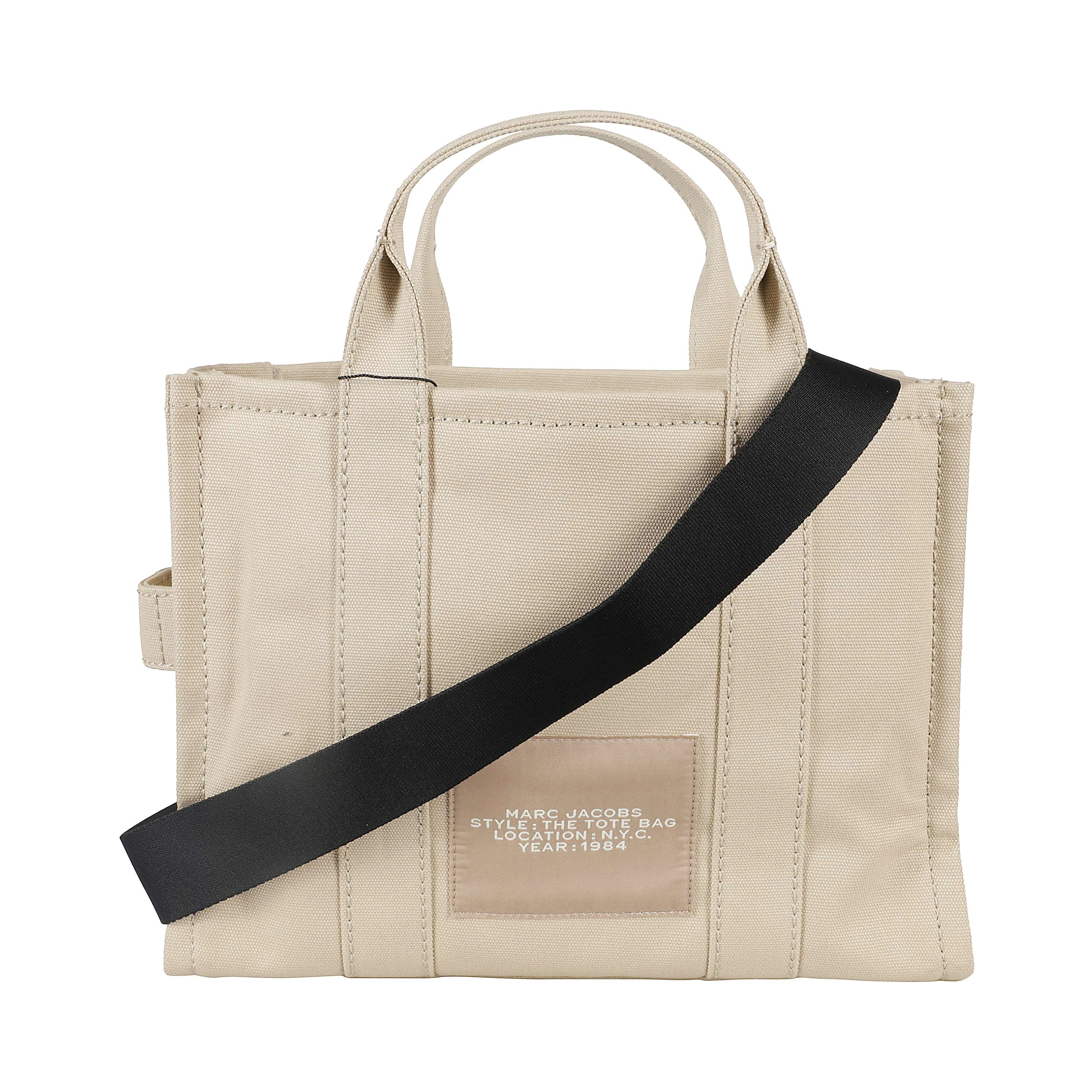 THE MEDIUM TOTE