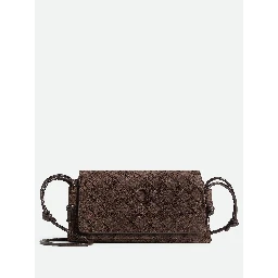 حقائب بوتيغا فينيتا.. بني