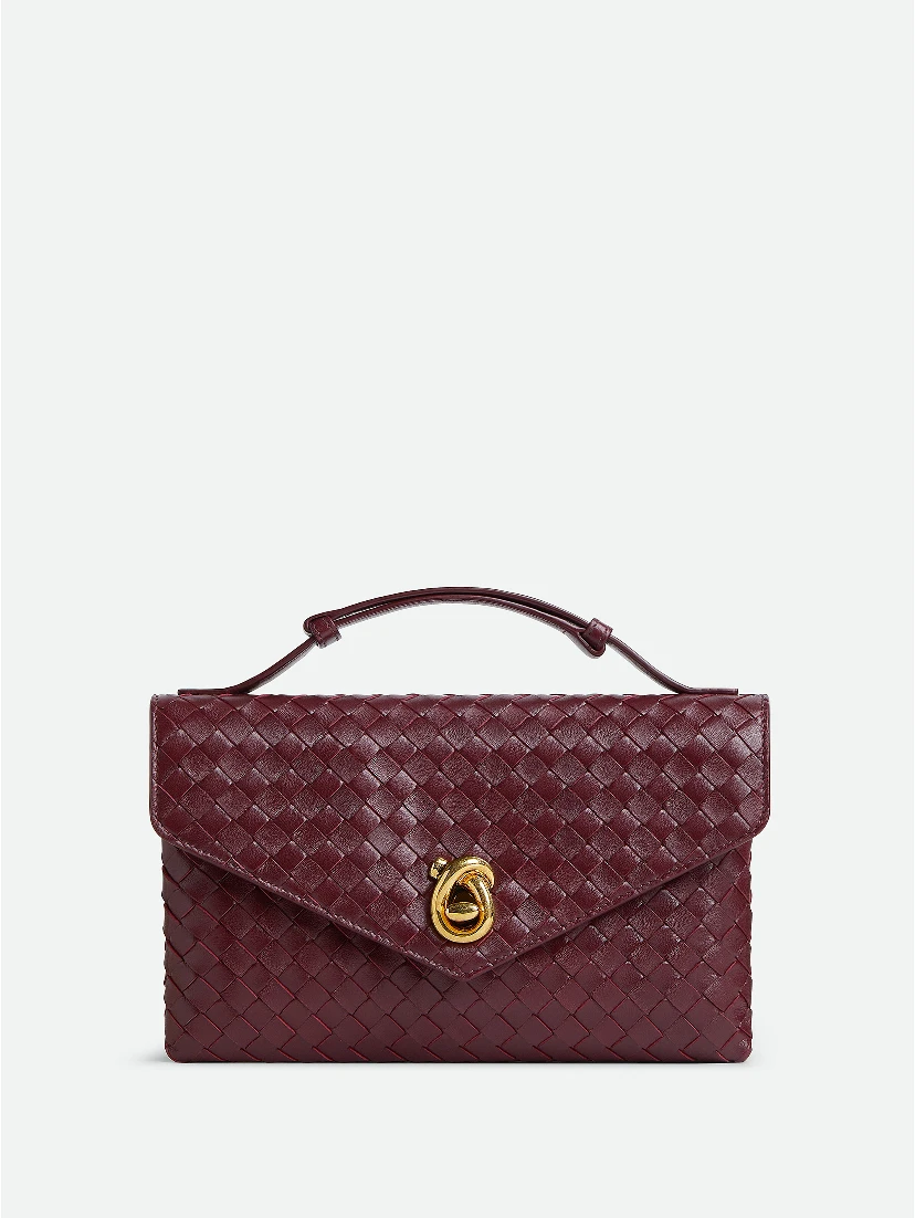 حقائب بوتيغا فينيتا.. حمراء