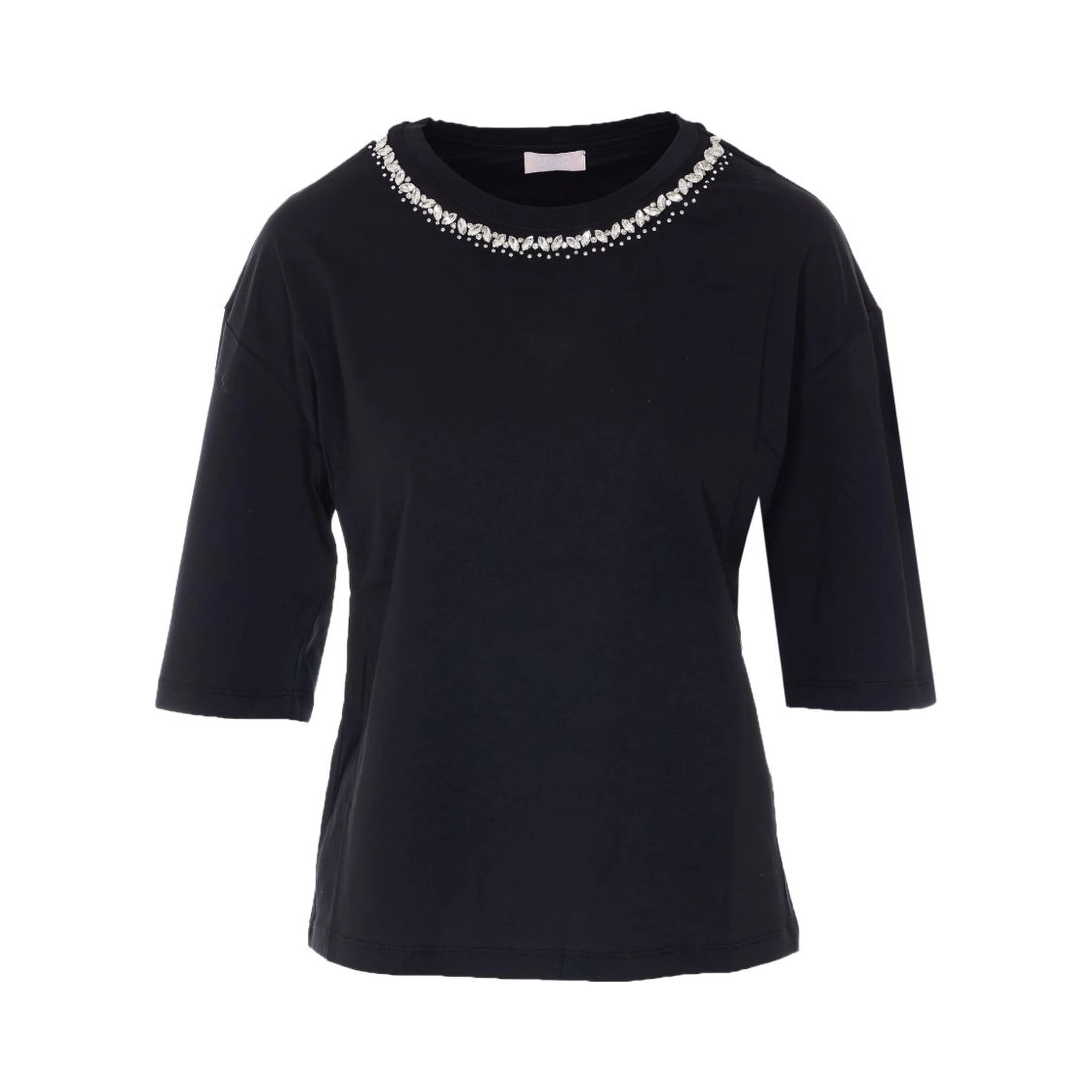 تيشيرتات وبولو من تصميم ليو جو باللون الأسود