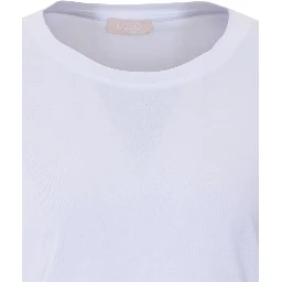 تيشيرتات وبولو بيضاء من تصميم ليو جو