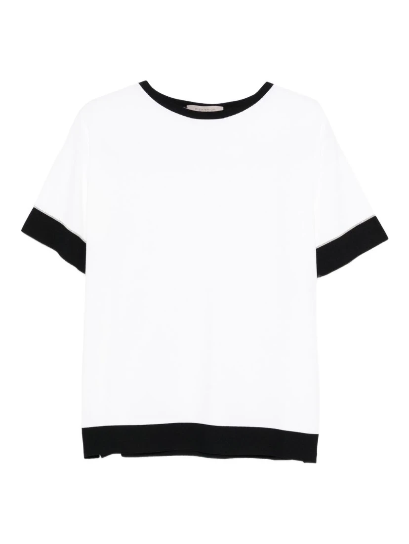 تيشيرتات وبولو سوداء من D EXTERIOR