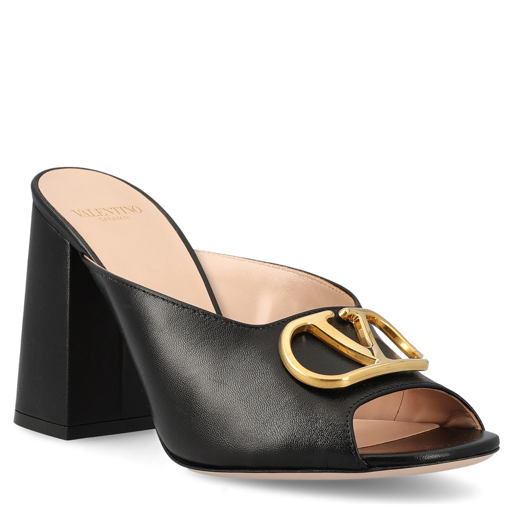 صندل فالنتينو غارافاني أسود