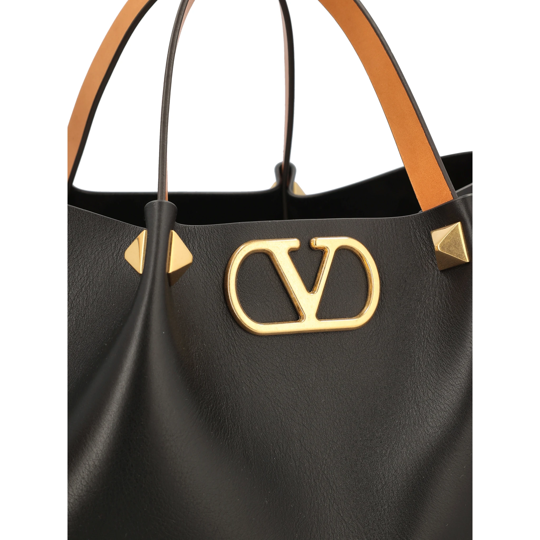 حقائب فالنتينو غارافاني