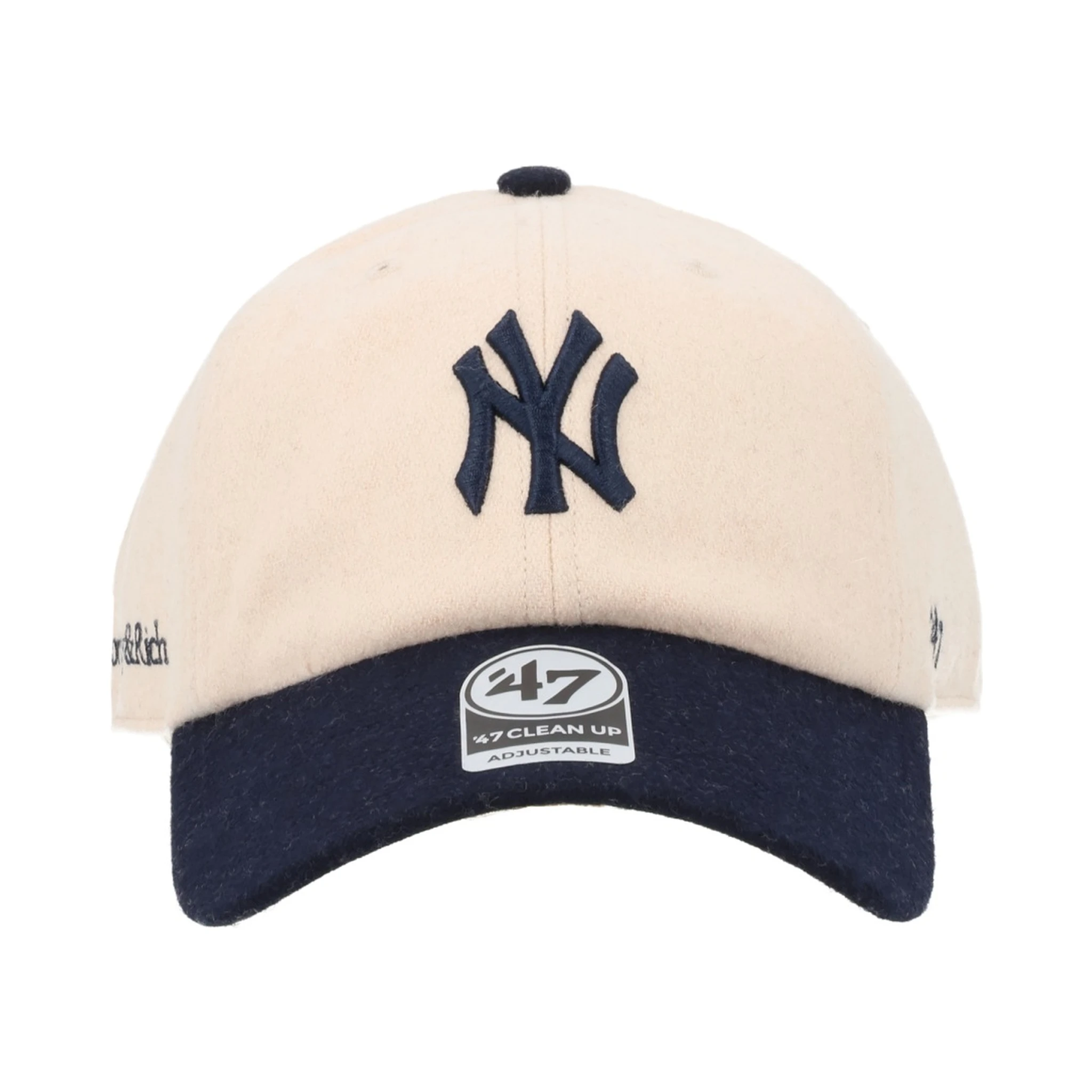 قبعة بيسبول بشعار