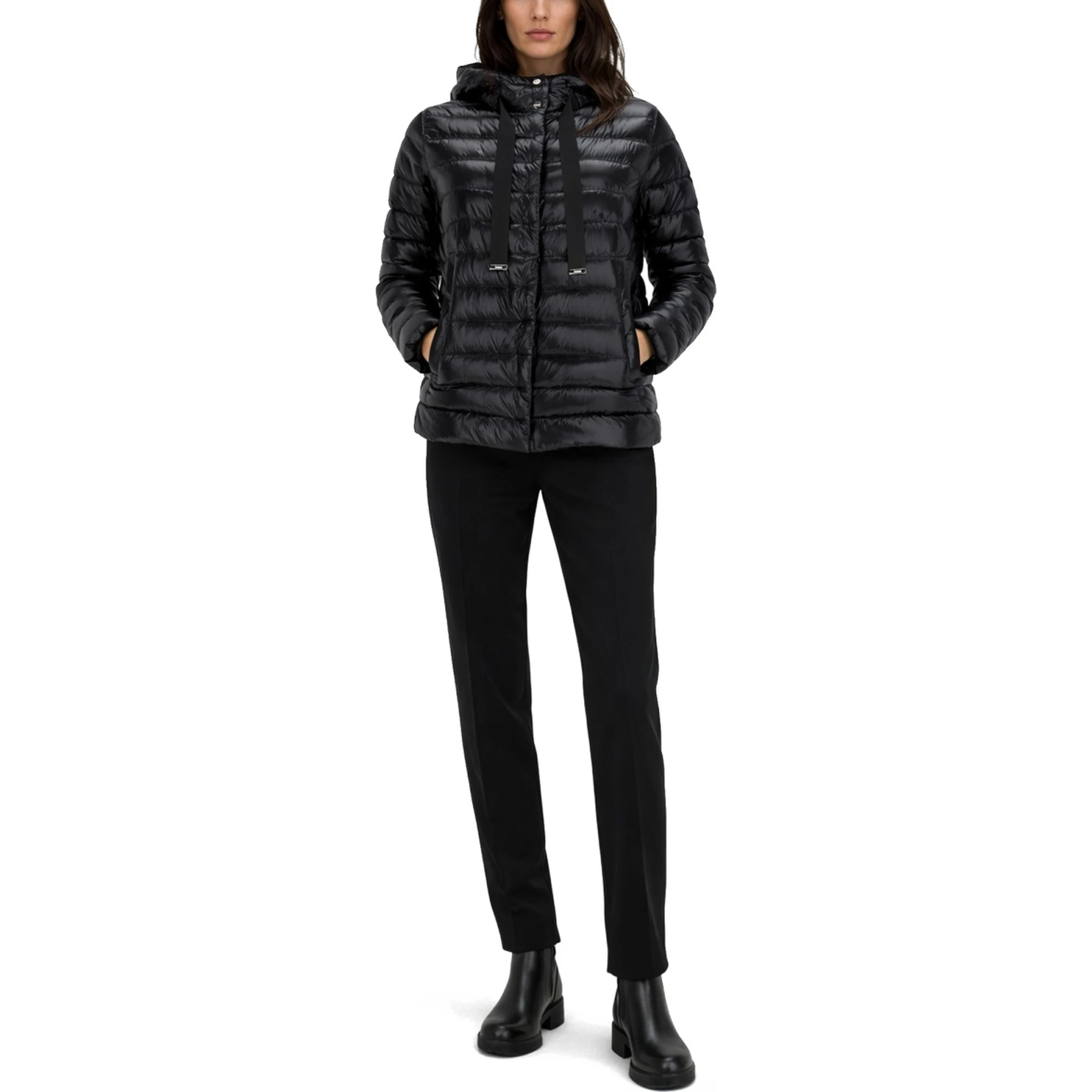 DOWN JACKET WITH HOOD