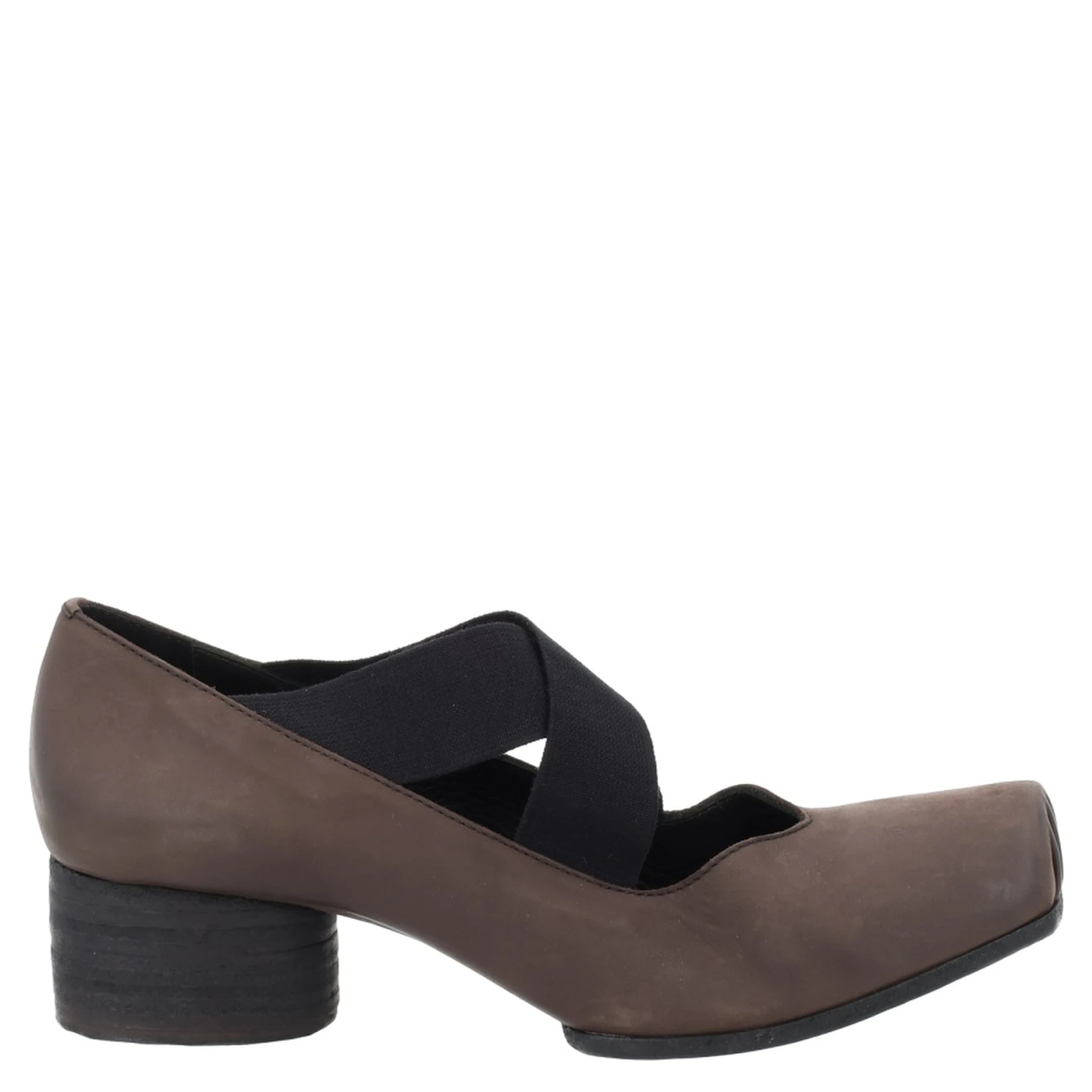 راقصة باليه جلدية