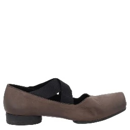 راقصة باليه جلدية