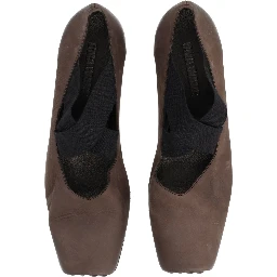 راقصة باليه جلدية