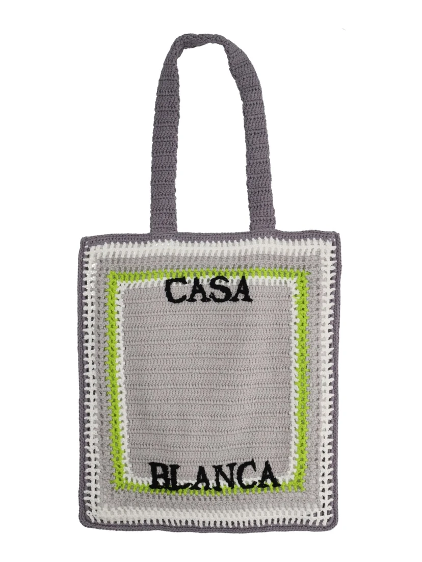 حقيبة تسوق مزينة بشعار