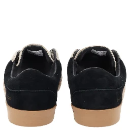 حذاء رياضي "غزال"