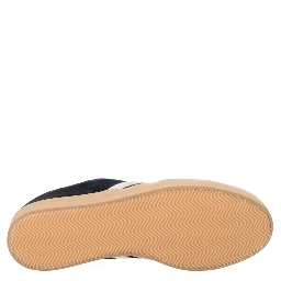 حذاء رياضي "غزال"