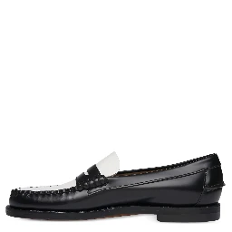 حذاء سيباغو مسطح أسود