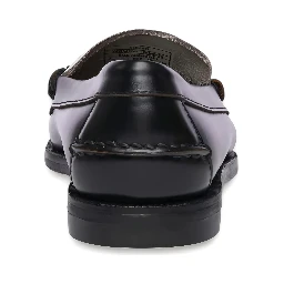 حذاء سيباغو مسطح أسود