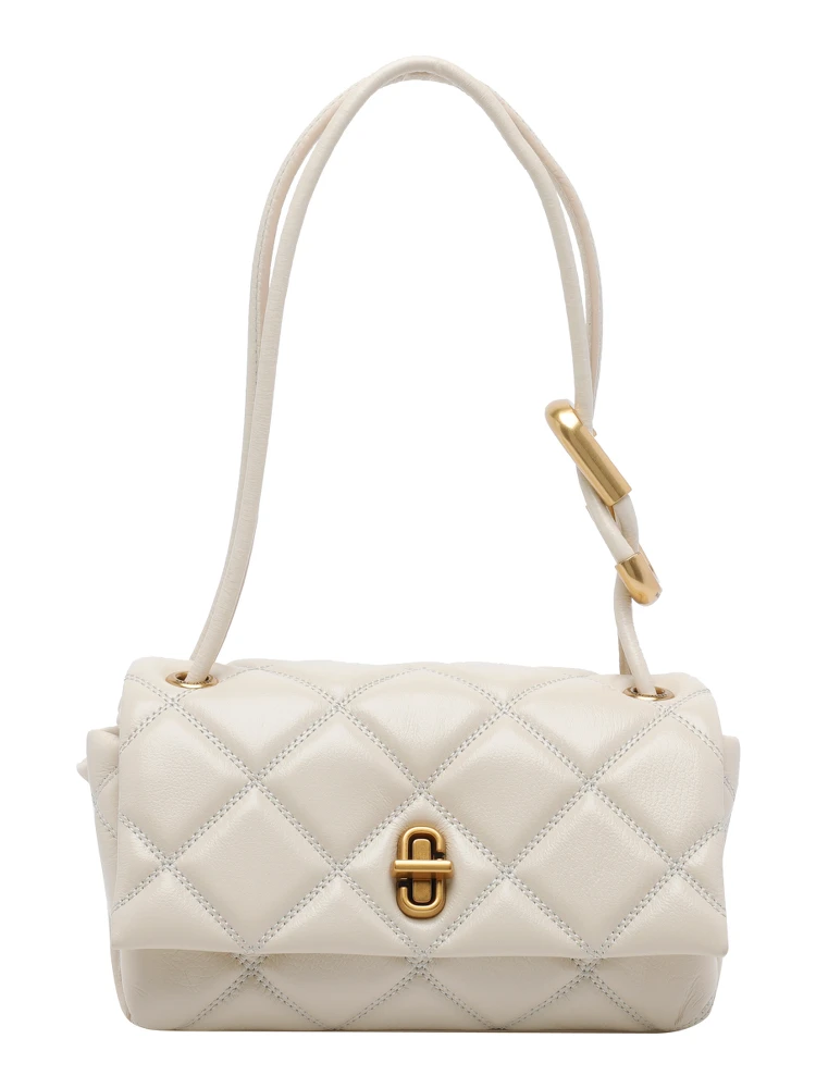 حقائب مارك جاكوبس.. بيضاء