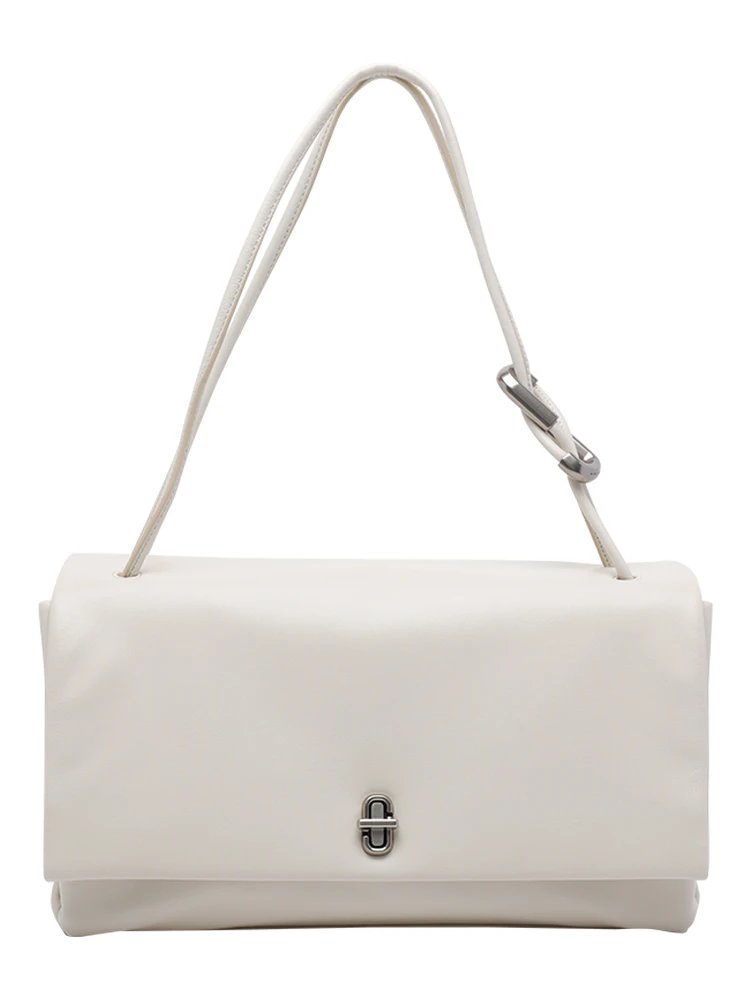 حقائب مارك جاكوبس.. بيضاء