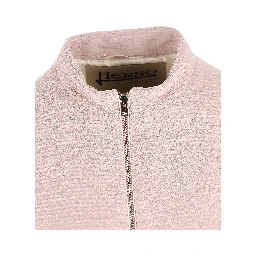 جاكيتات هيرنو وردية اللون