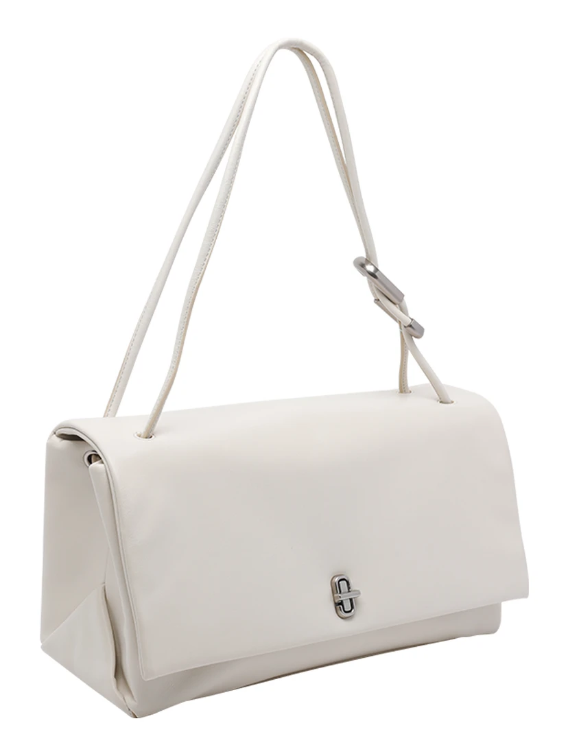 حقائب مارك جاكوبس.. بيضاء