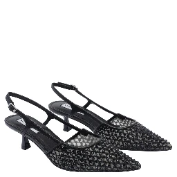 ستيف مادن بكعب أسود