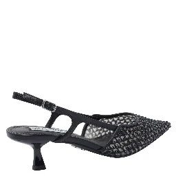 ستيف مادن بكعب أسود