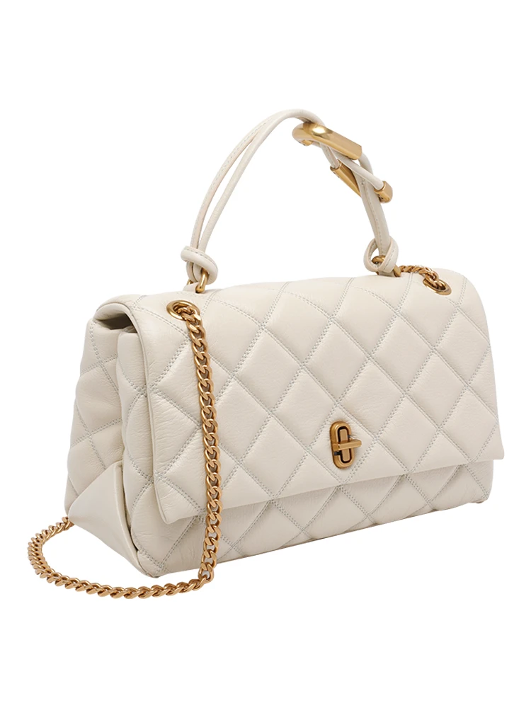 حقائب مارك جاكوبس.. بيضاء alternative