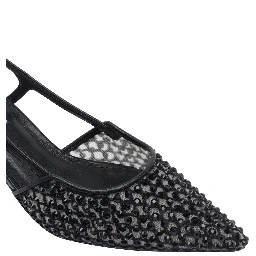 ستيف مادن بكعب أسود