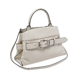 حقائب مارك جاكوبس.. بيضاء