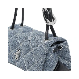 حقائب مارك جاكوبس.. زرقاء