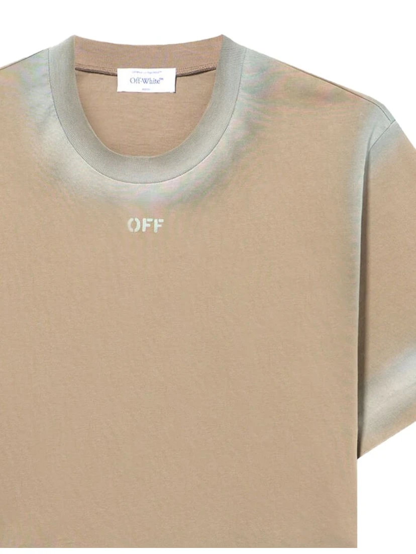 تيشيرتات وبولو من ماركة أوف وايت باللون البيج