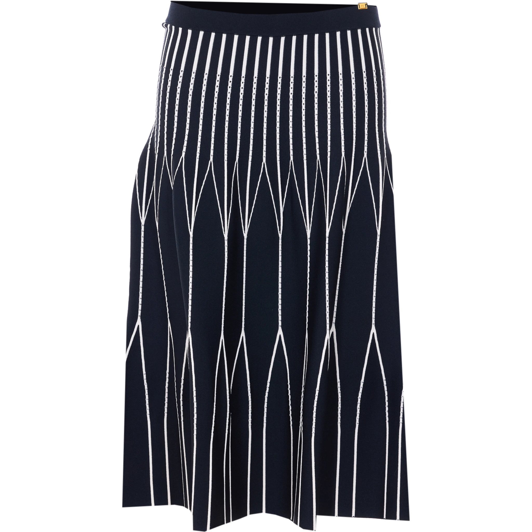 إليزابيتا فرانكي التنانير السوداء