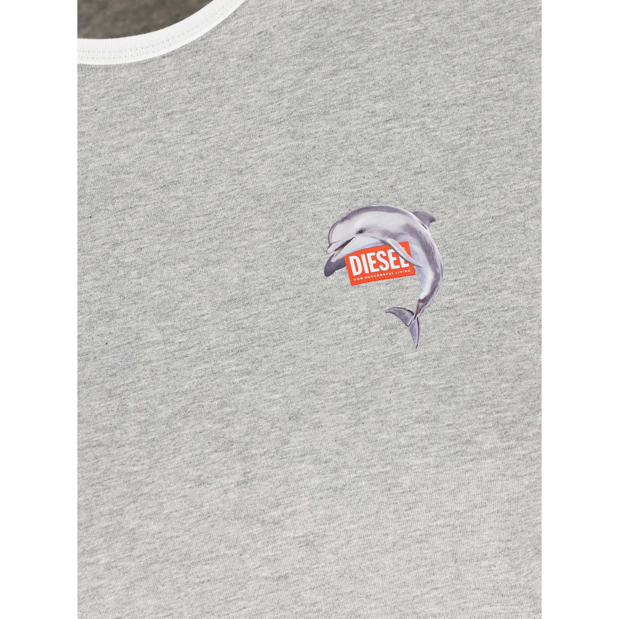 تيشيرتات وبولو من ديزل