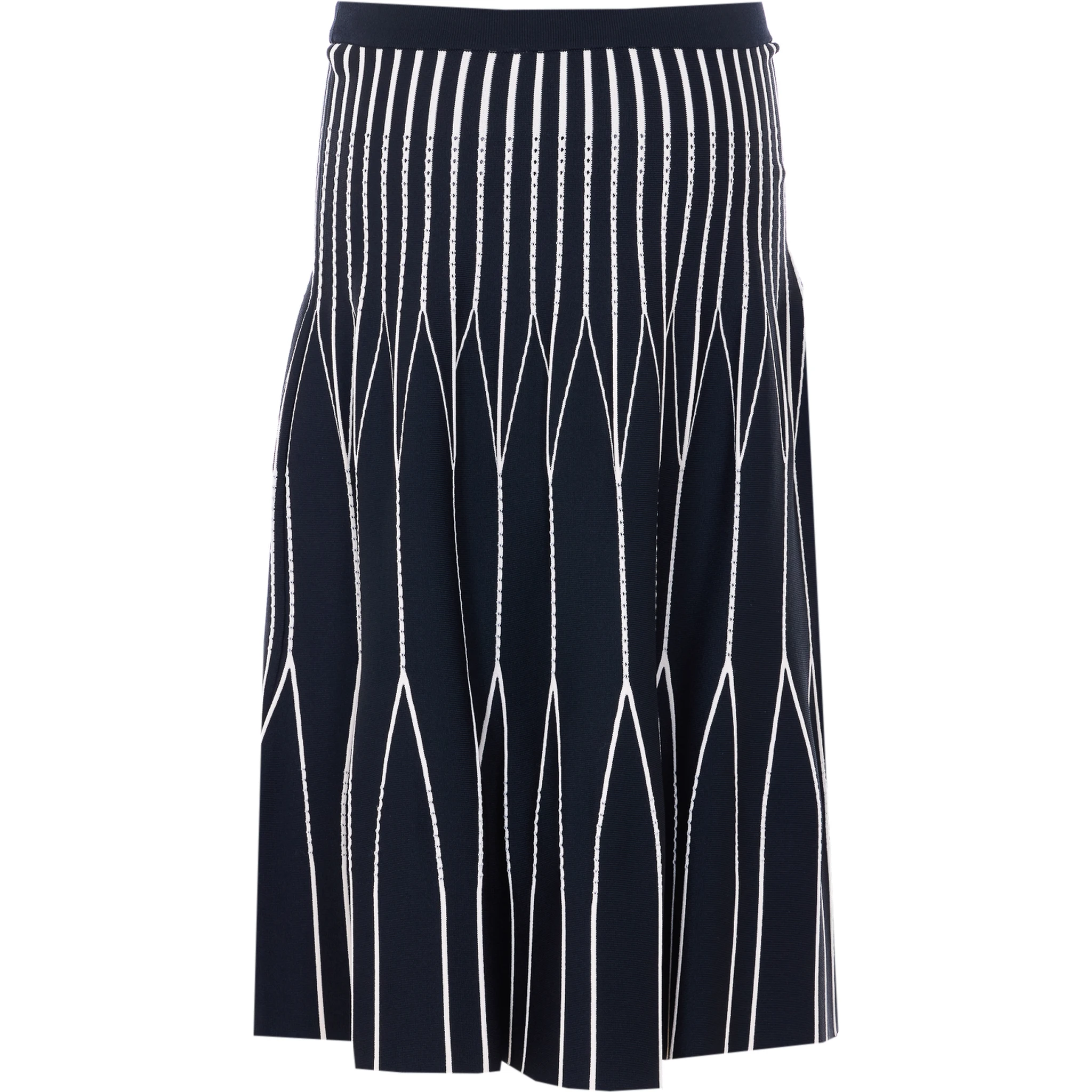 إليزابيتا فرانكي التنانير السوداء