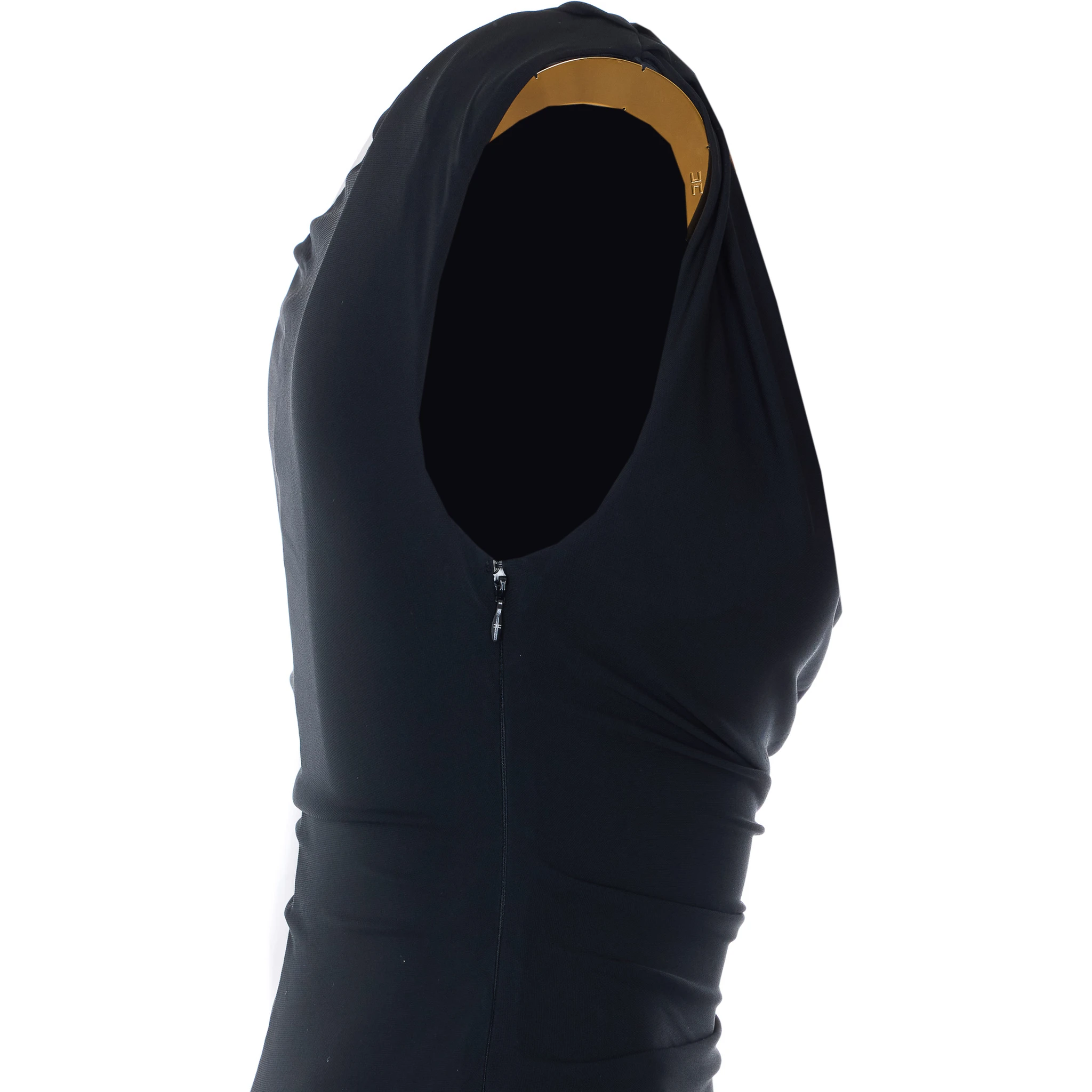 فساتين إليزابيتا فرانكي باللون الأسود